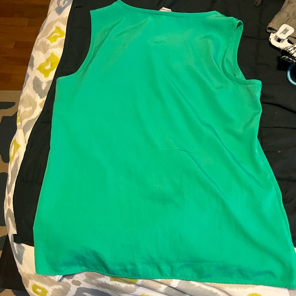 Banana Republic Sleeveless Blouse - Picture 2 of 3